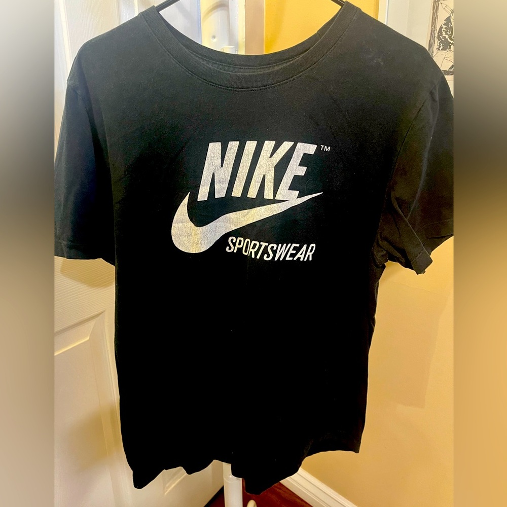 Black Nike Sportswear Tee size M men